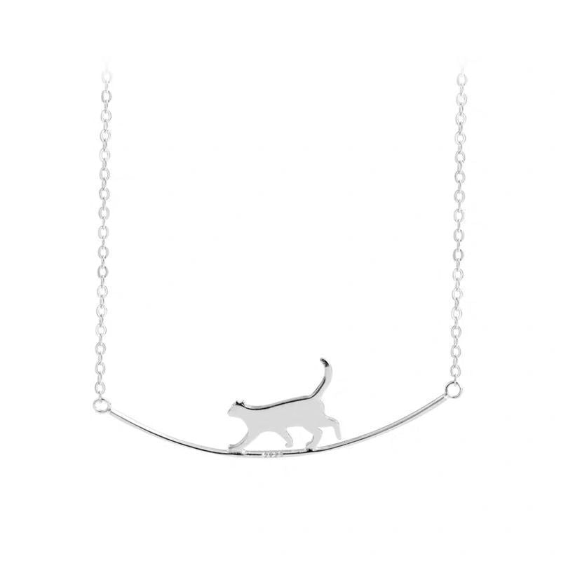 Fashion Jewelry Cute Climbing Cat Pendant Necklace Niche